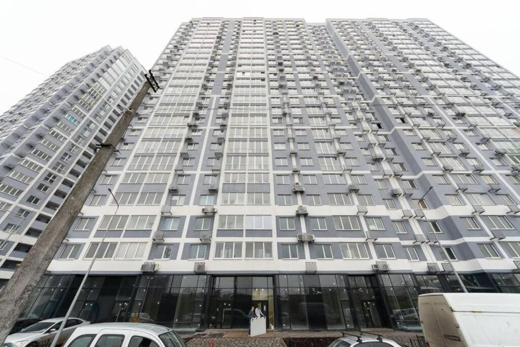 קייב Современные Апартаменты Метро Харьковская Генератор В Доме מראה חיצוני תמונה